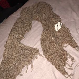 Nude knit scarf